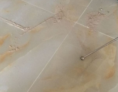 临澧瓷砖空鼓维修公司分享粘合剂选择不当在瓷砖铺贴过程中可能导致以下问题
