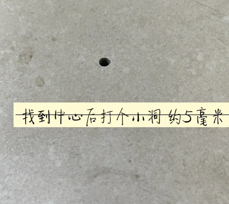 临澧瓷砖空鼓维修公司专业解答在瓷砖铺贴过程中，如果砂料搅拌不均匀，将会带来以下问题